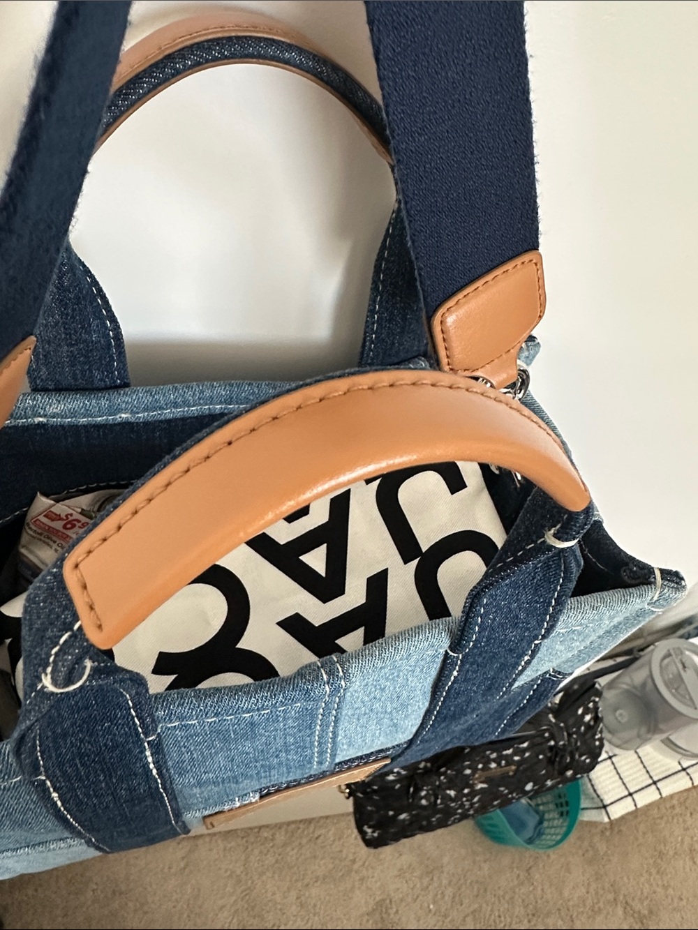 MARC JACOBS THE DENIM SMALL TOTE BAG - Picture 8 of 10